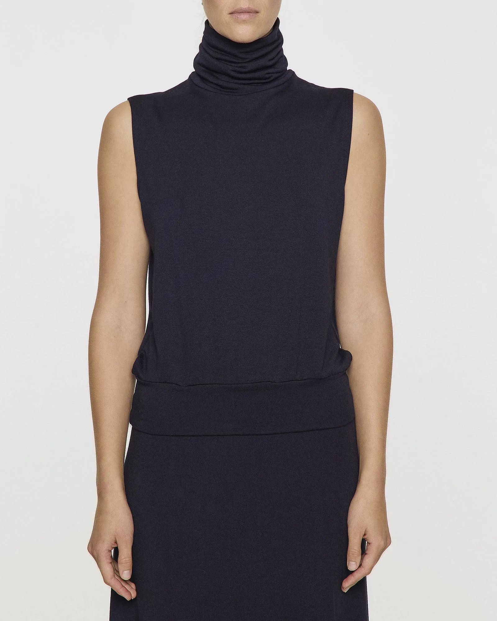 Capsule Sleeveless Turtleneck