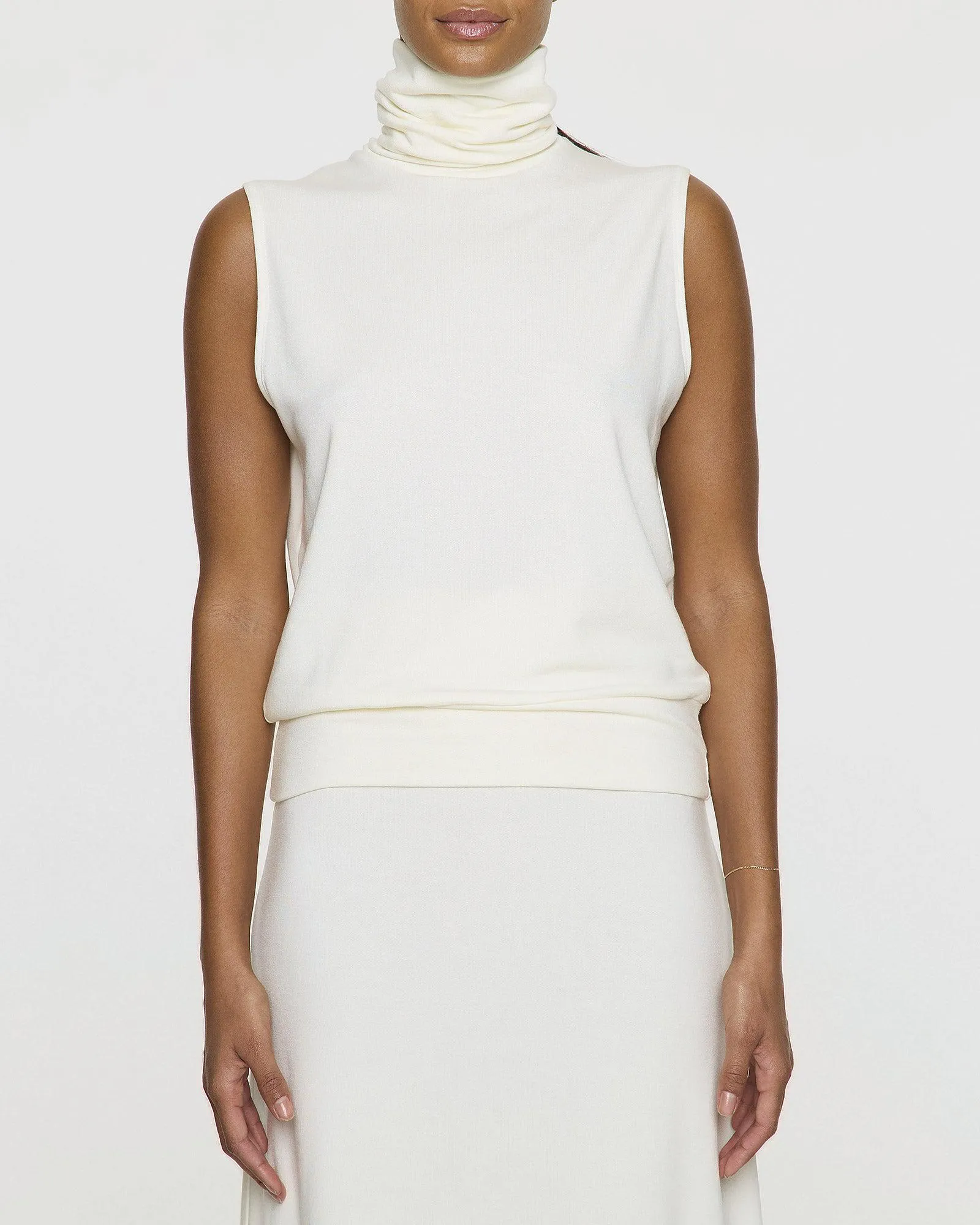 Capsule Sleeveless Turtleneck