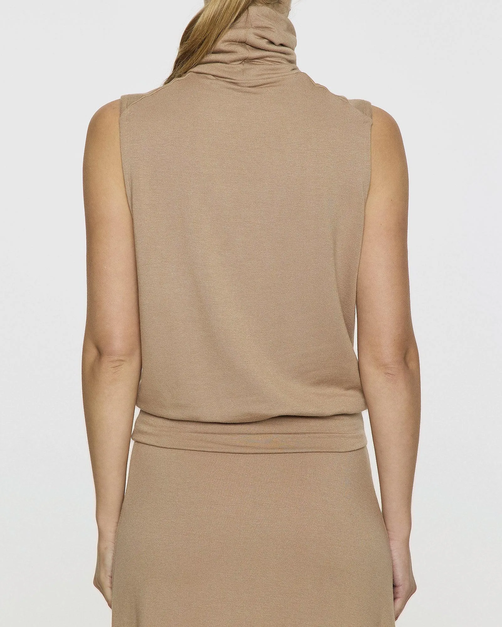 Capsule Sleeveless Turtleneck