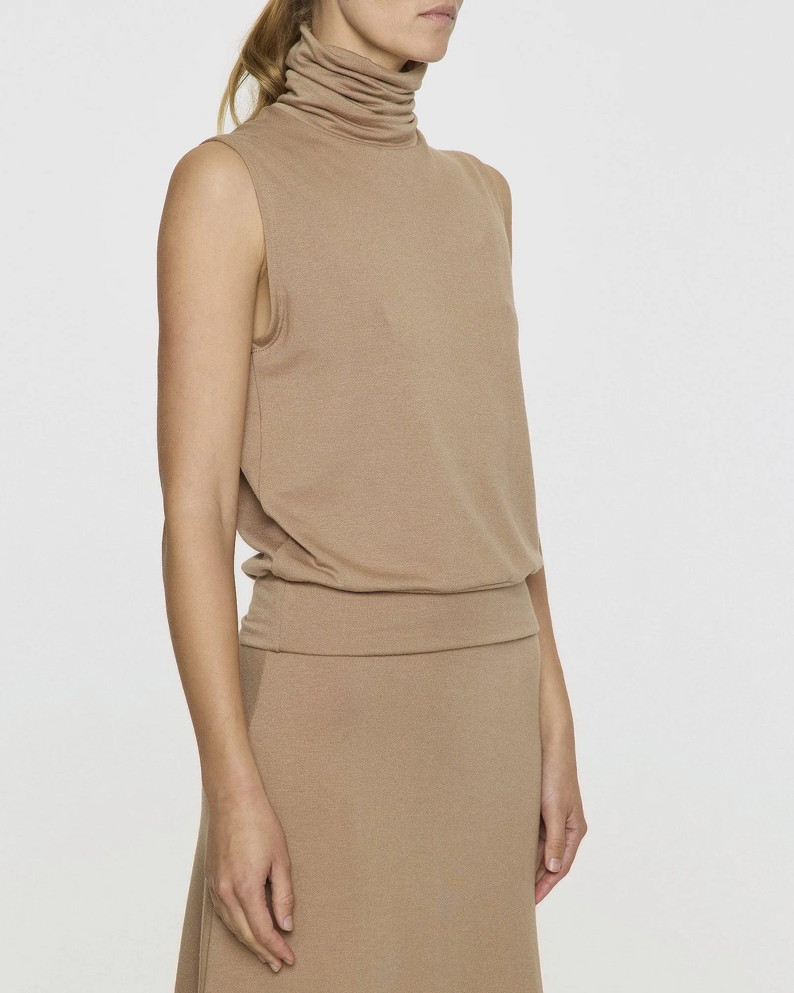 Capsule Sleeveless Turtleneck