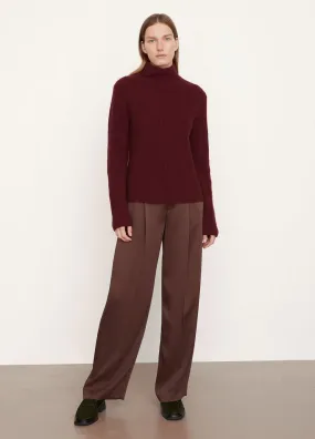 Cashmere Shaker Rib Turtleneck in Plum Wine