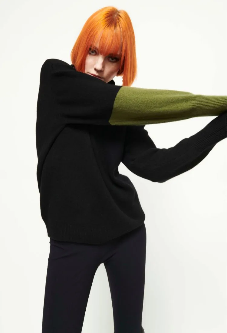 Cashmere Turtle Neck Color block sleeve Sweater - WALDORF