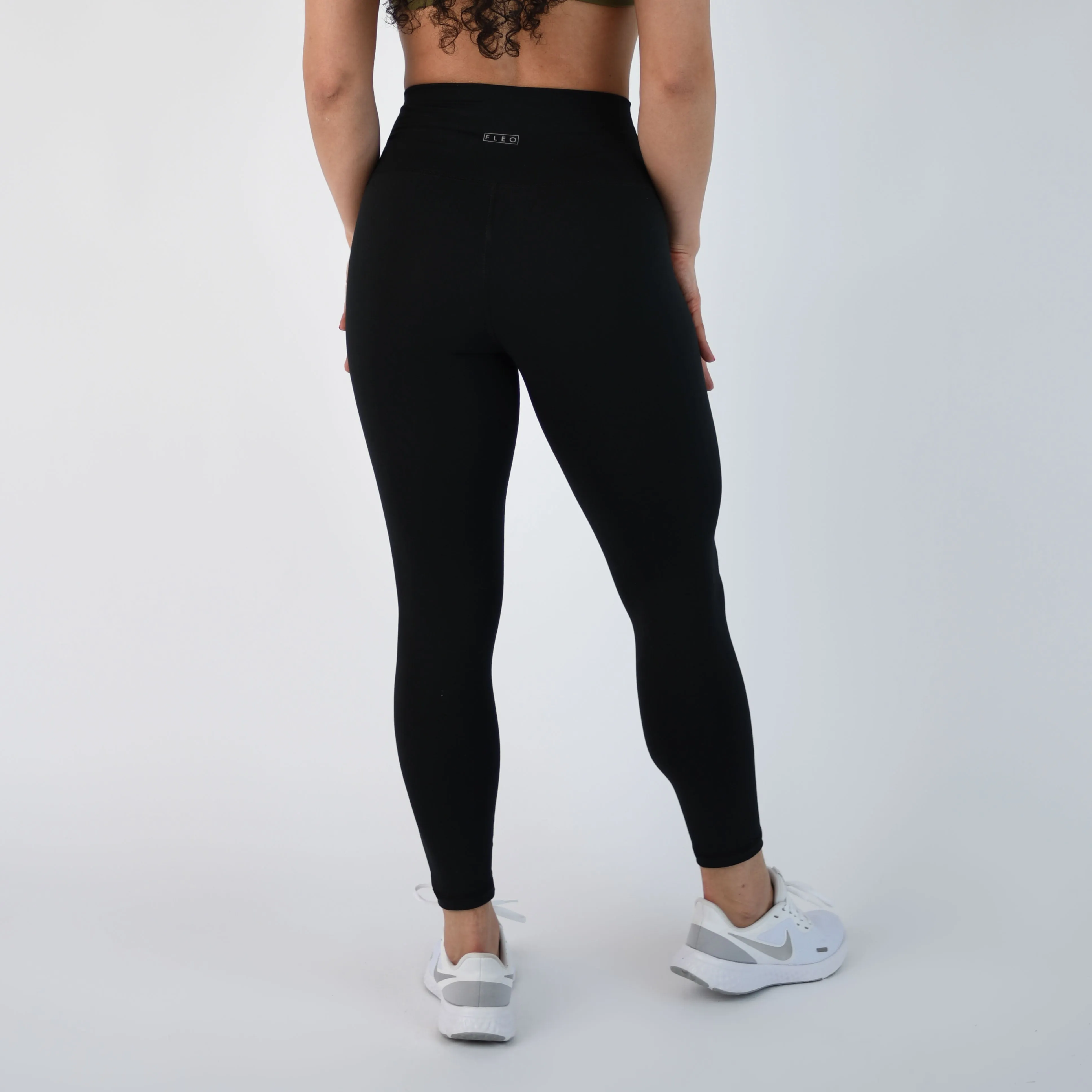 FLEO El Toro 23" Black Leggings