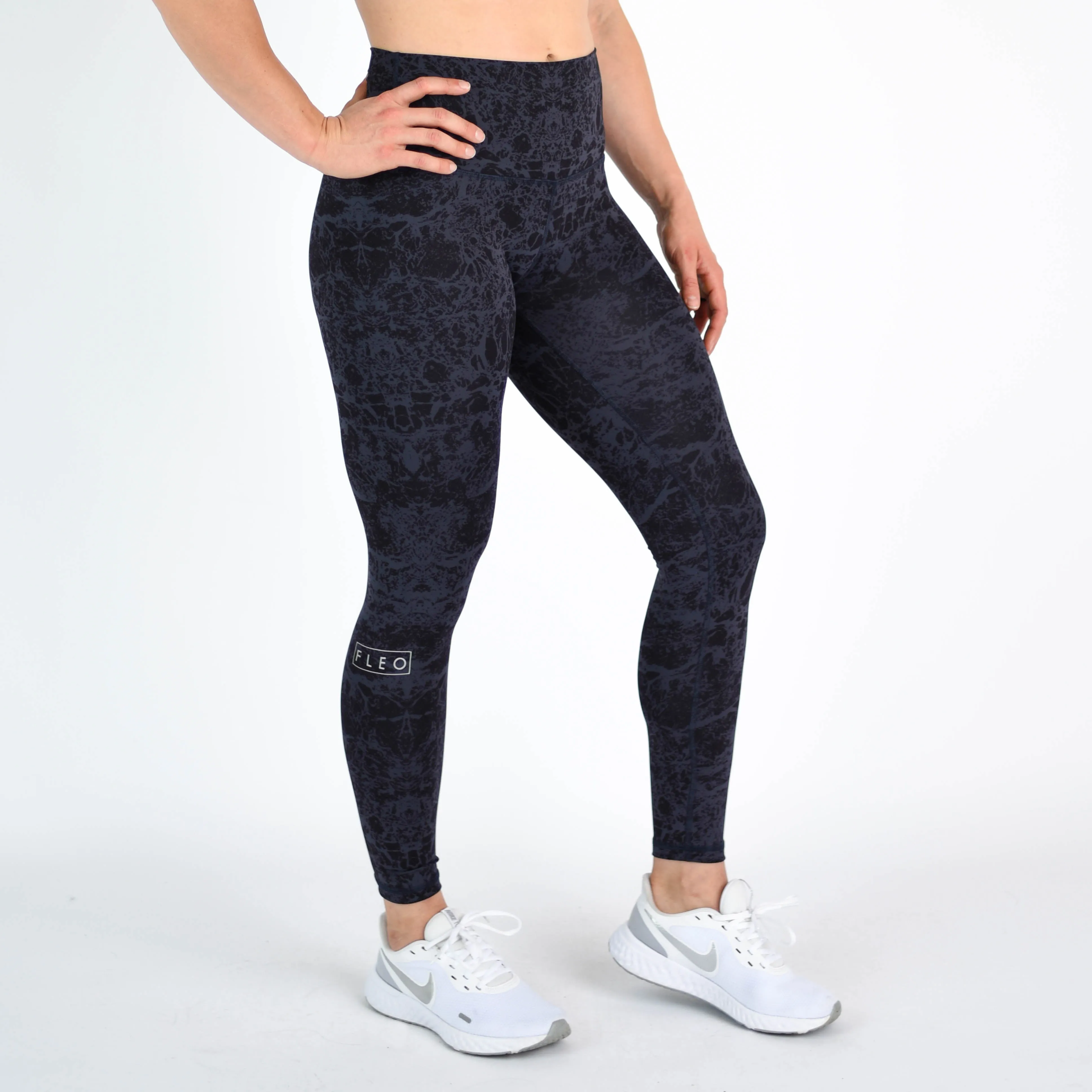 FLEO El Toro 25" Night Craft Leggings (Silky Silk)