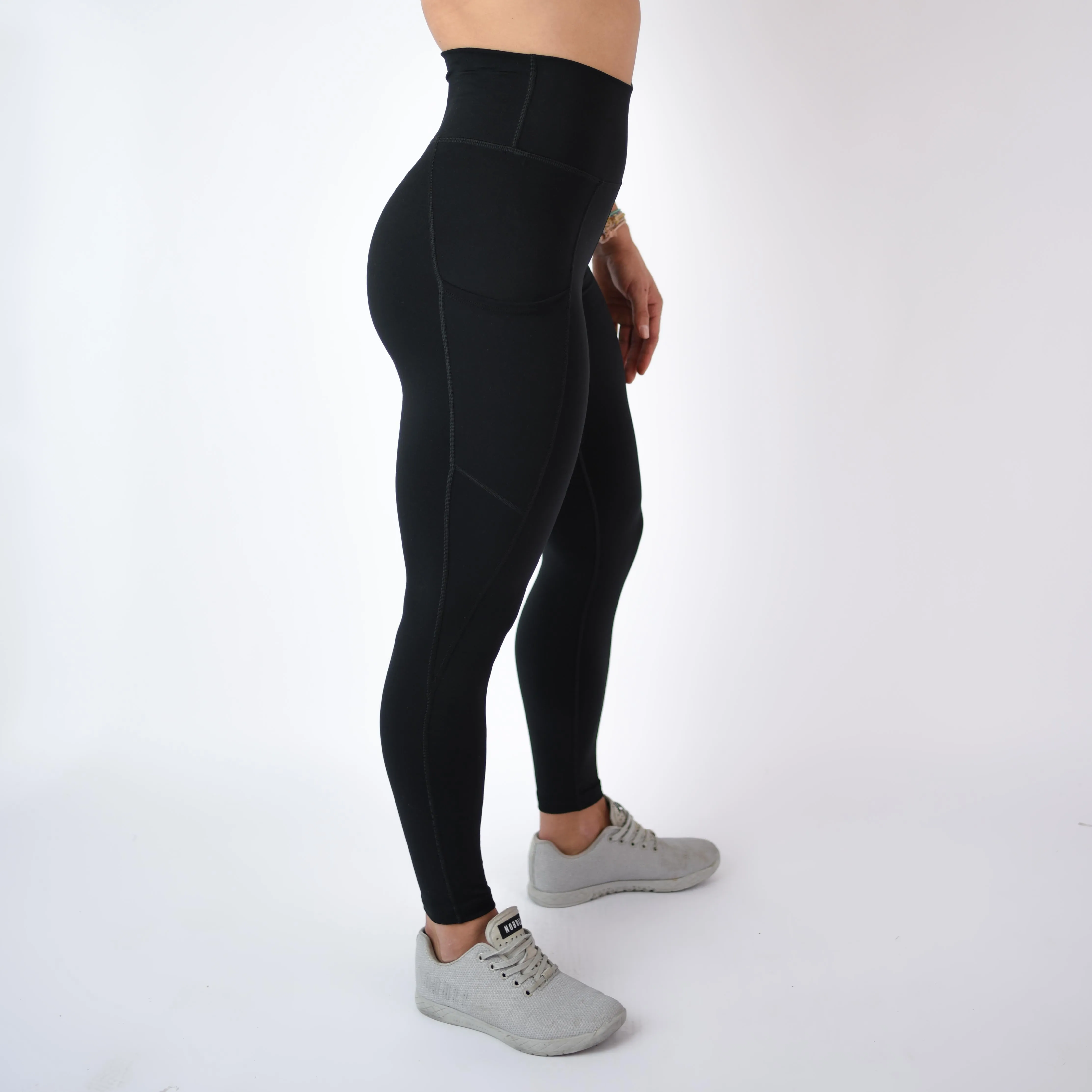 FLEO Reverie 25" Black Leggings