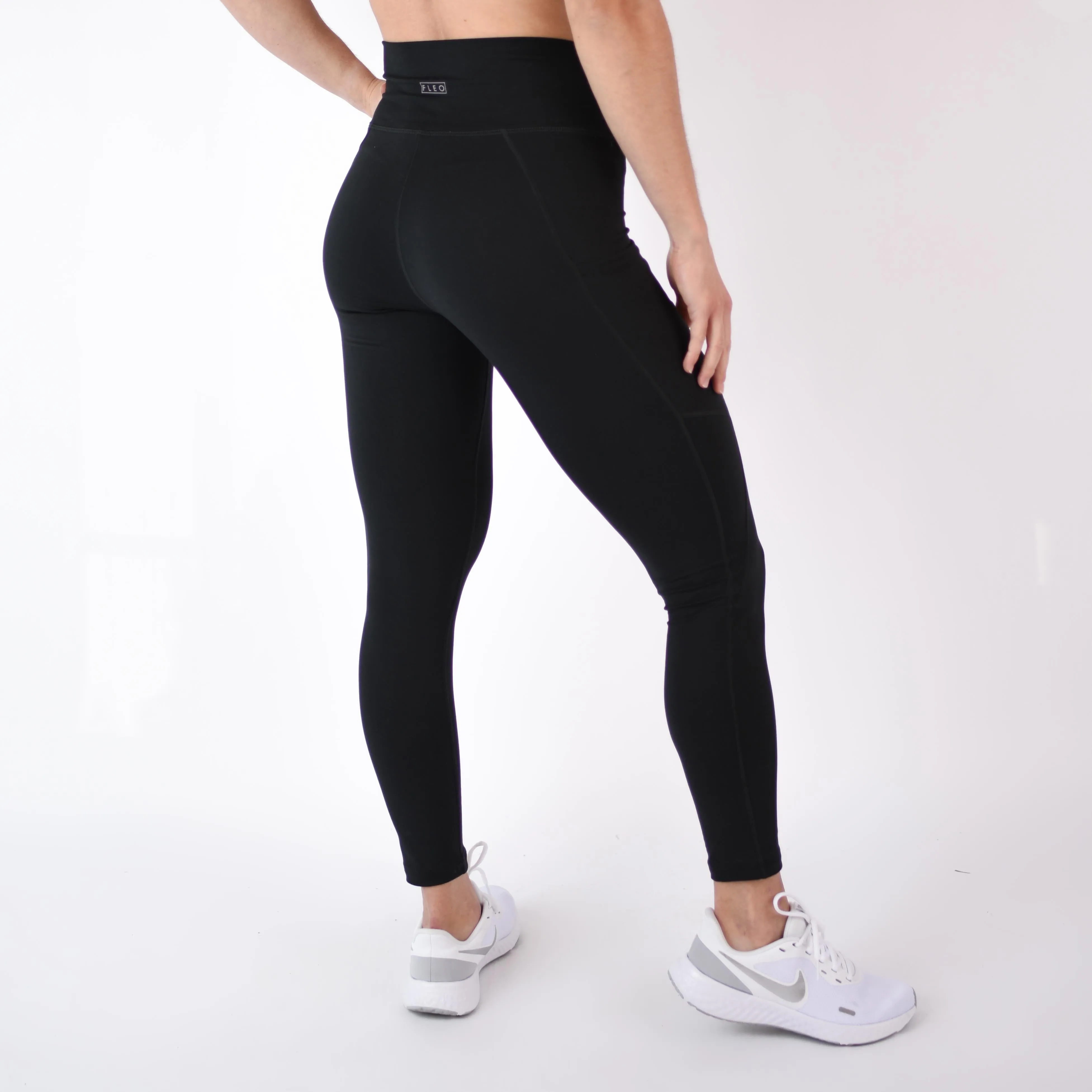 FLEO Reverie 25" Black Leggings