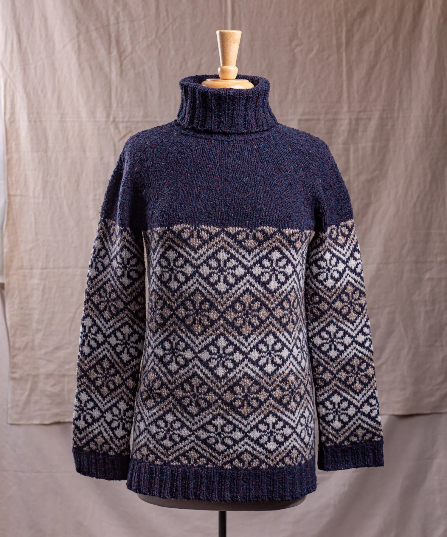 Florin Pullover | Design Sample