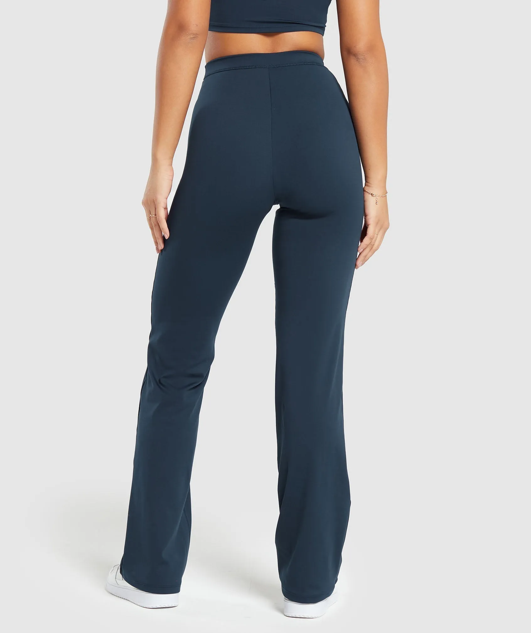 Gymshark Everyday Regular Flared Leggings - Navy