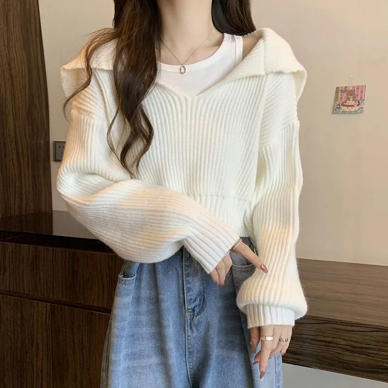 Korean Lazy Wind Sweater Women's Winter New College Style Age Reduction Design Sense Short Knitted T-Shirt Two-piece Set