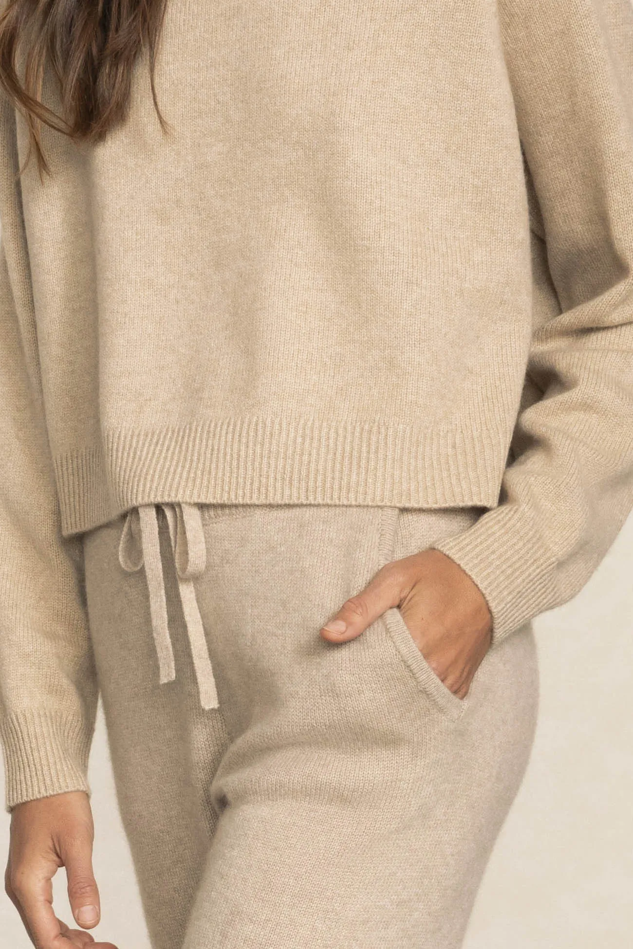 NOELLE TURTLENECK CASHMERE SWEATER