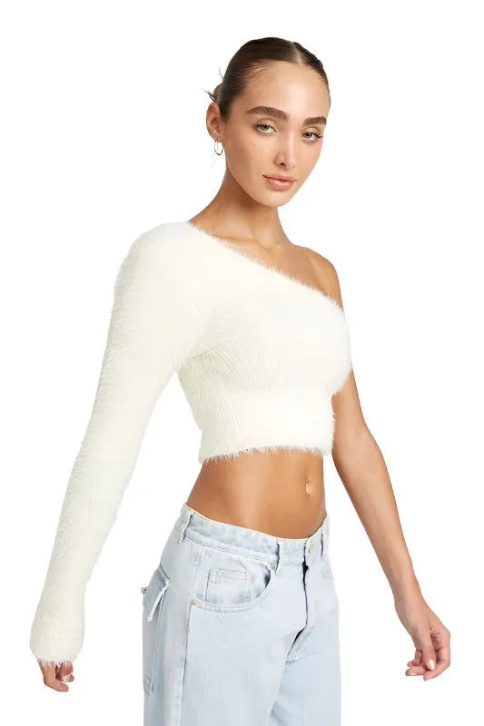 ONE SHOULDER FLUFFY SWEATER TOP