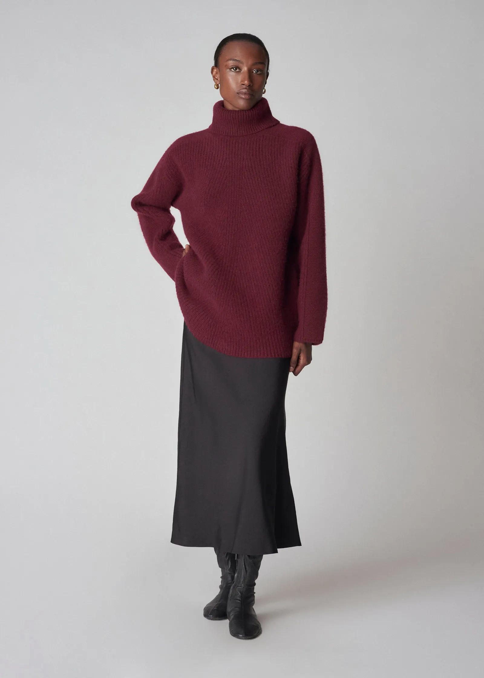 Turtleneck Sweater in Cashmere - Bordeaux